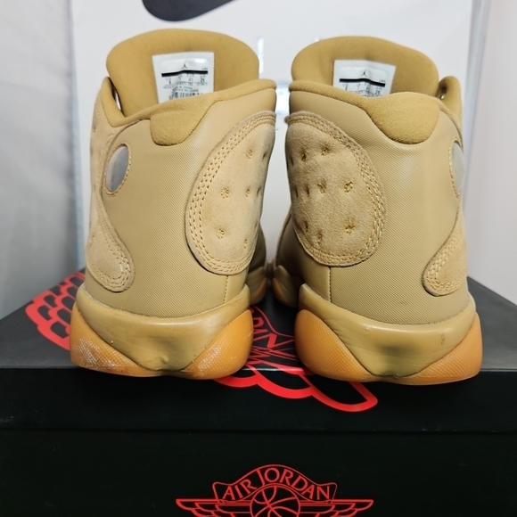 Nike Air Jordan 13 Retro Wheat 2017 Size 8 Men (9.5 Wmn) Fits Women size 9.5, m - Picture 3 of 15
